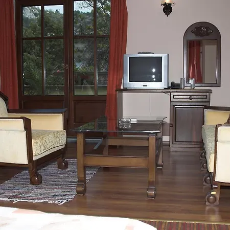 Old Times Hotel 3*